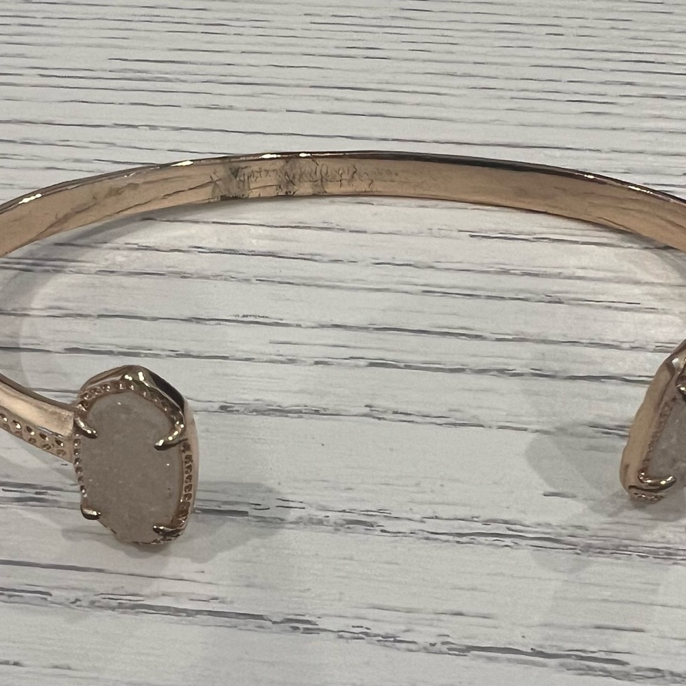 Elegant Gold Bangle Bracelet